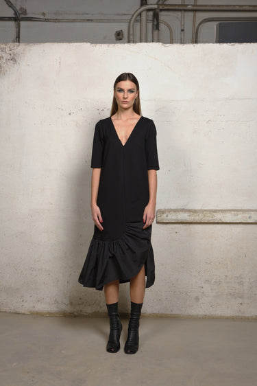 Unbalance Ruffle dress